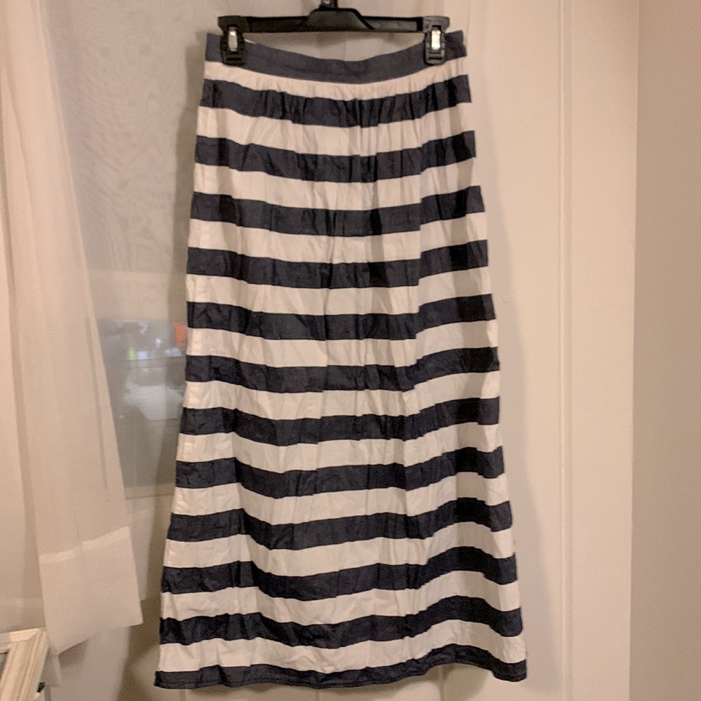 Banana Republic size 2 denim striped maxi skirt